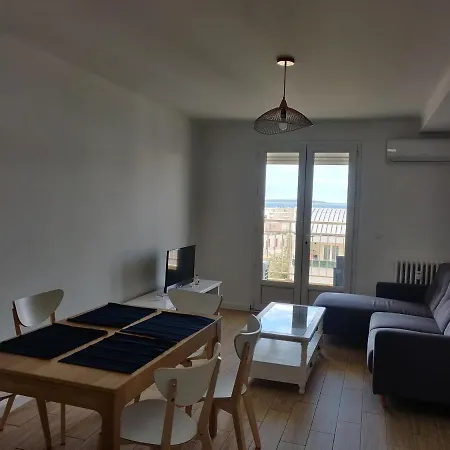 3 Pieces Pres Des Plages De Avec Parking *